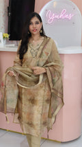 आइवरी शिमर सलवार