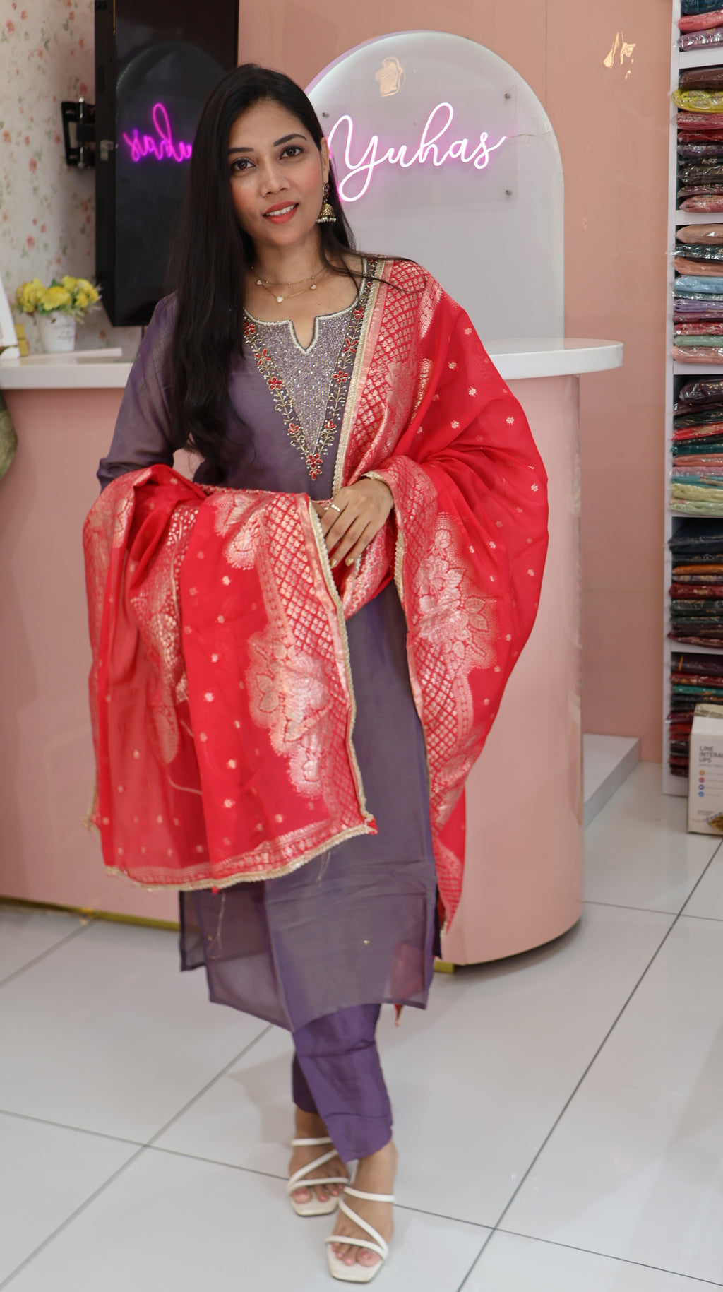 நெவி நீல நிற ஷிம்மர் கான்ட்ராஸ்ட் சல்வார்
