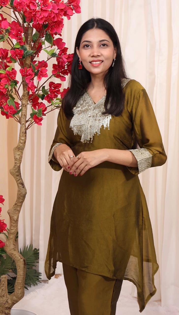 Premium olive green short coord set