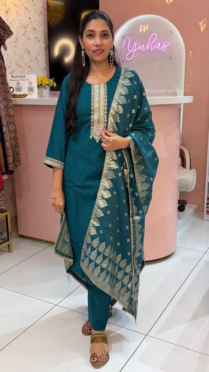 பிரீமியம் டீல் பச்சை சல்வார்