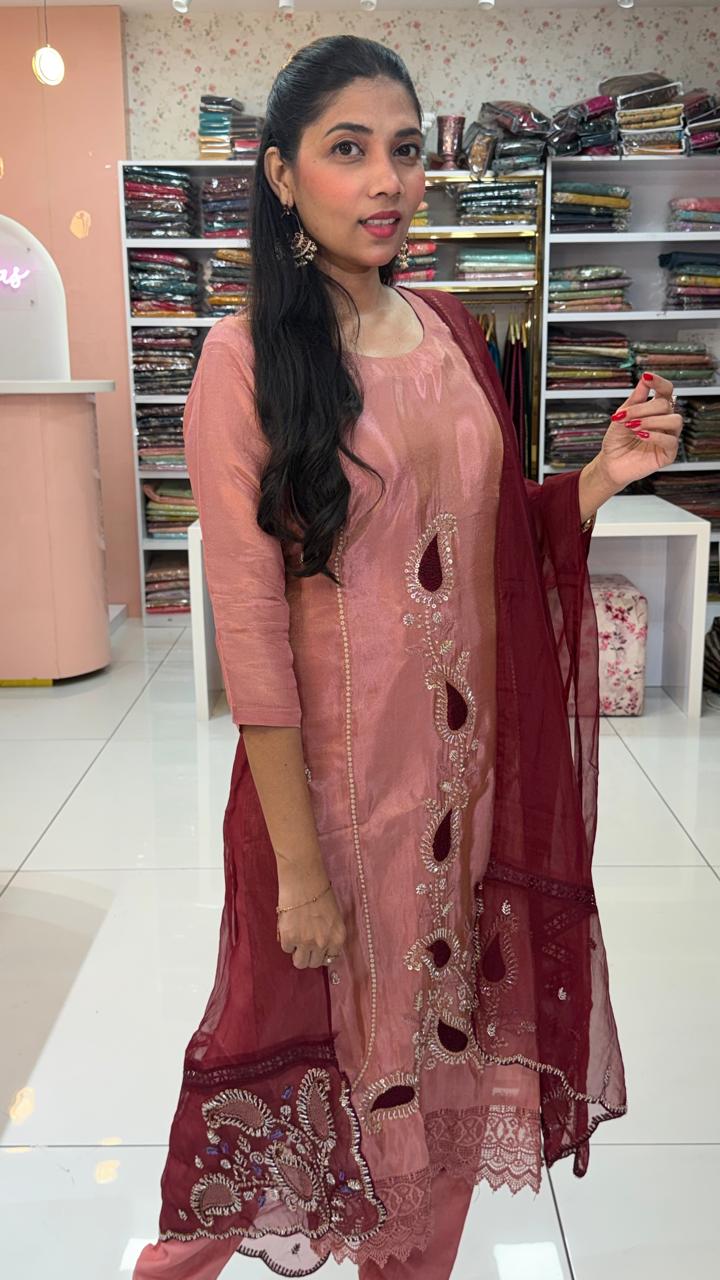 மெட்டாலிக் பீச் நிற ஷிம்மர் சல்வார்