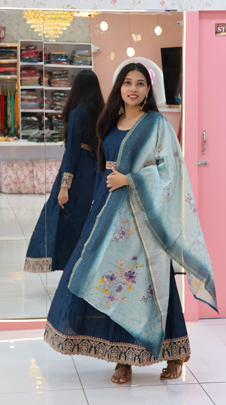 நீல பச்சை வரிசை அனார்க்லை