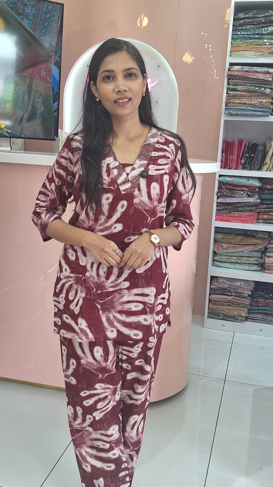 மெரூன் வி என்செக் கோர்ட் செட்